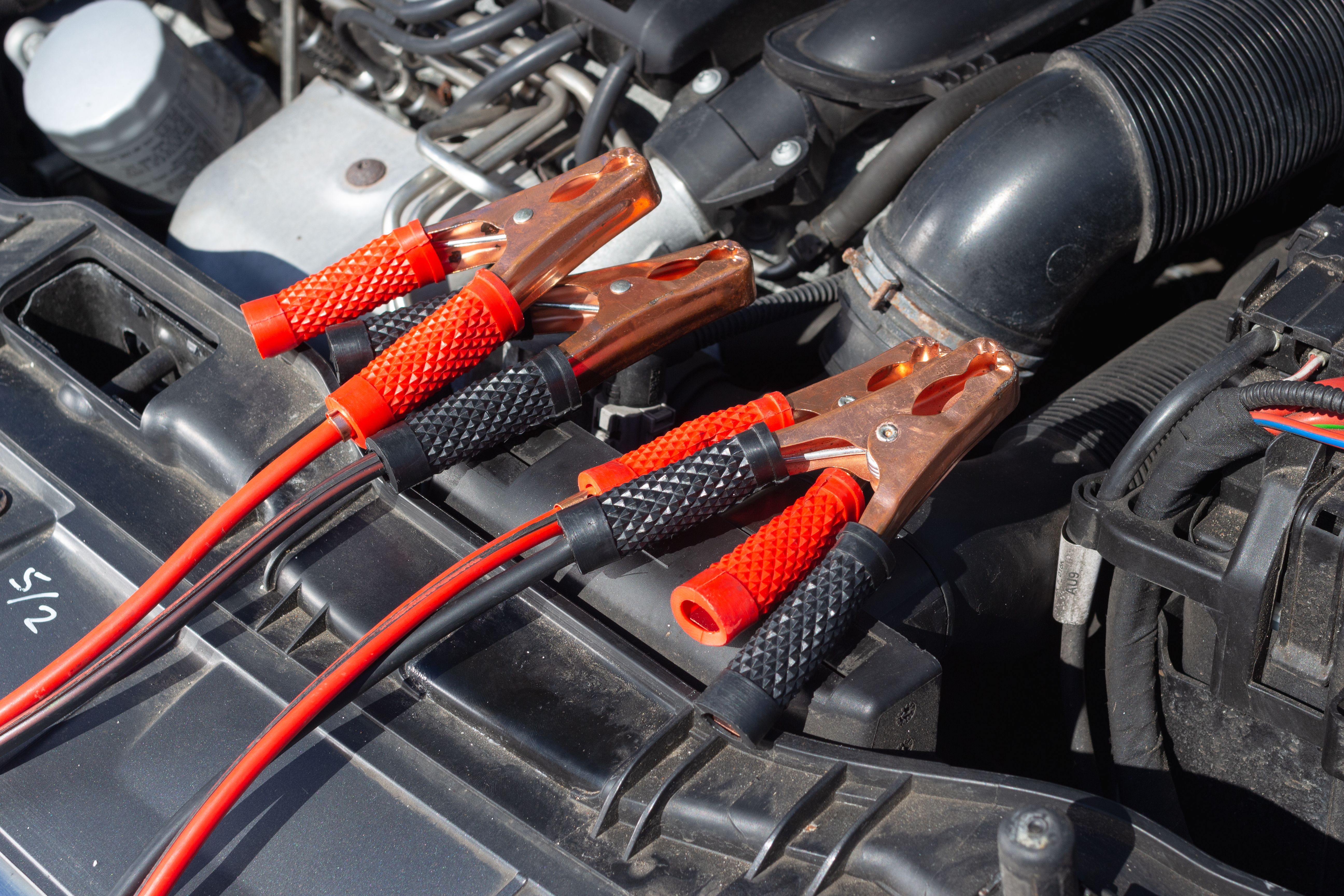 Best Jump Starters & Emergency Car Kits 2026: Tested Models, Real Specs, and What Actually Belongs in Your Trunk