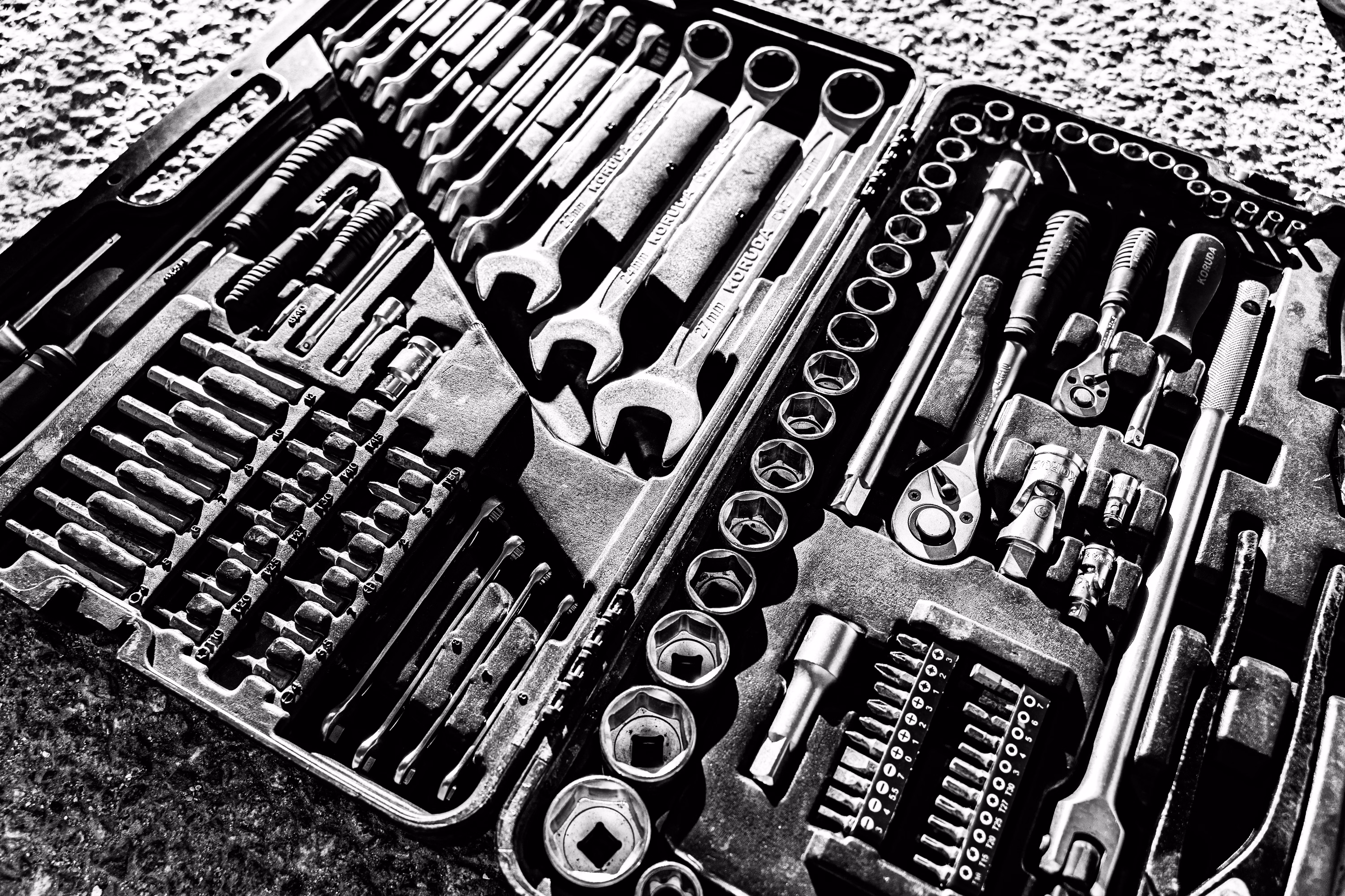 Best Auto Tools for DIY Mechanics in 2026: Build a Smarter Garage Toolkit