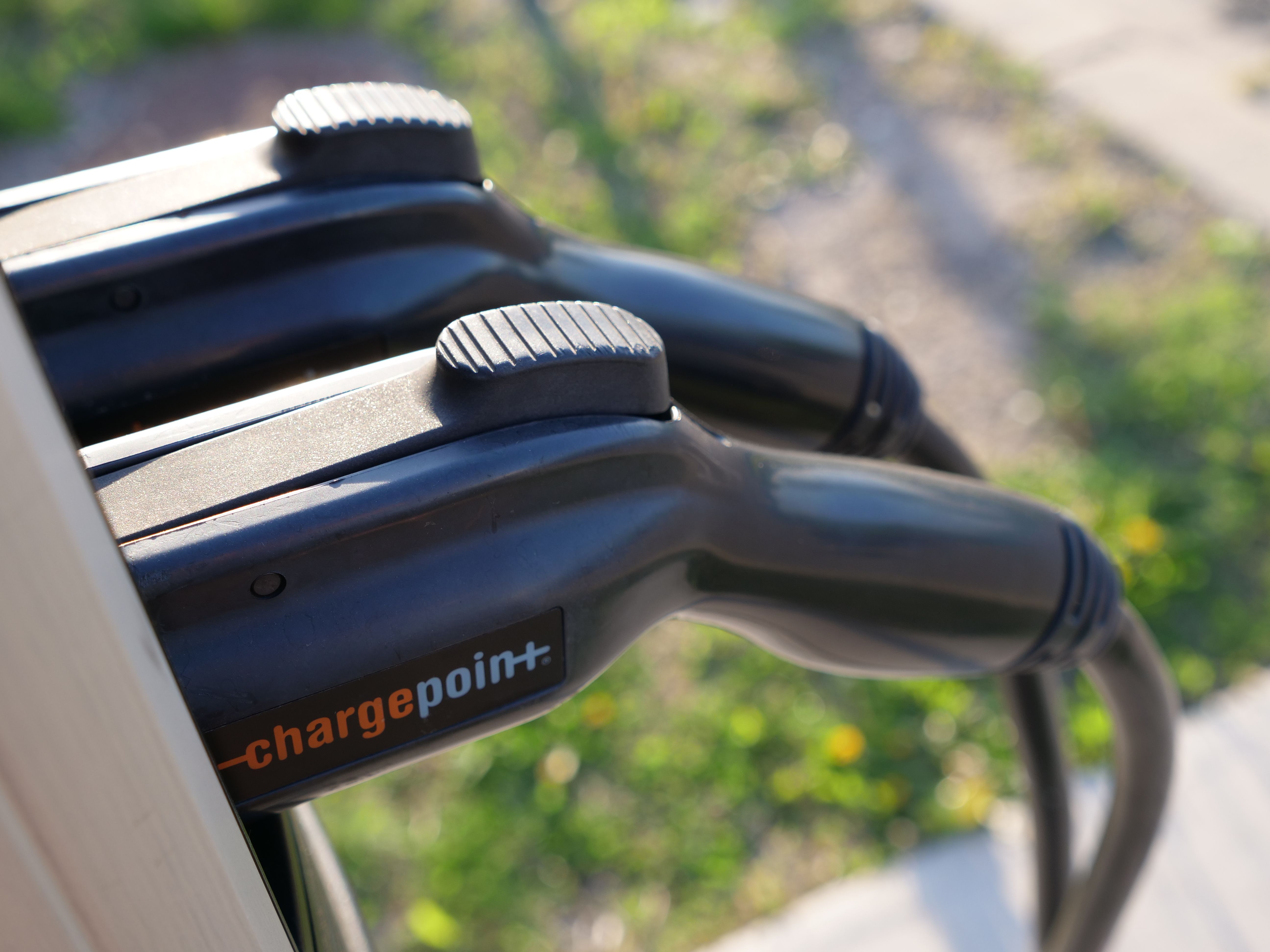 Best EV Charging Networks 2026: Tesla Supercharger vs. ChargePoint vs. EVgo — Which One Actually Works?