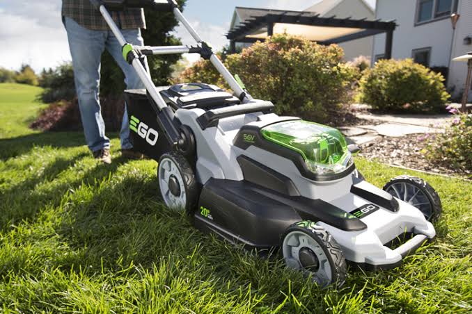 Best Lawn & Garden Tools 2026: What's Actually Worth Buying (And What to Skip)