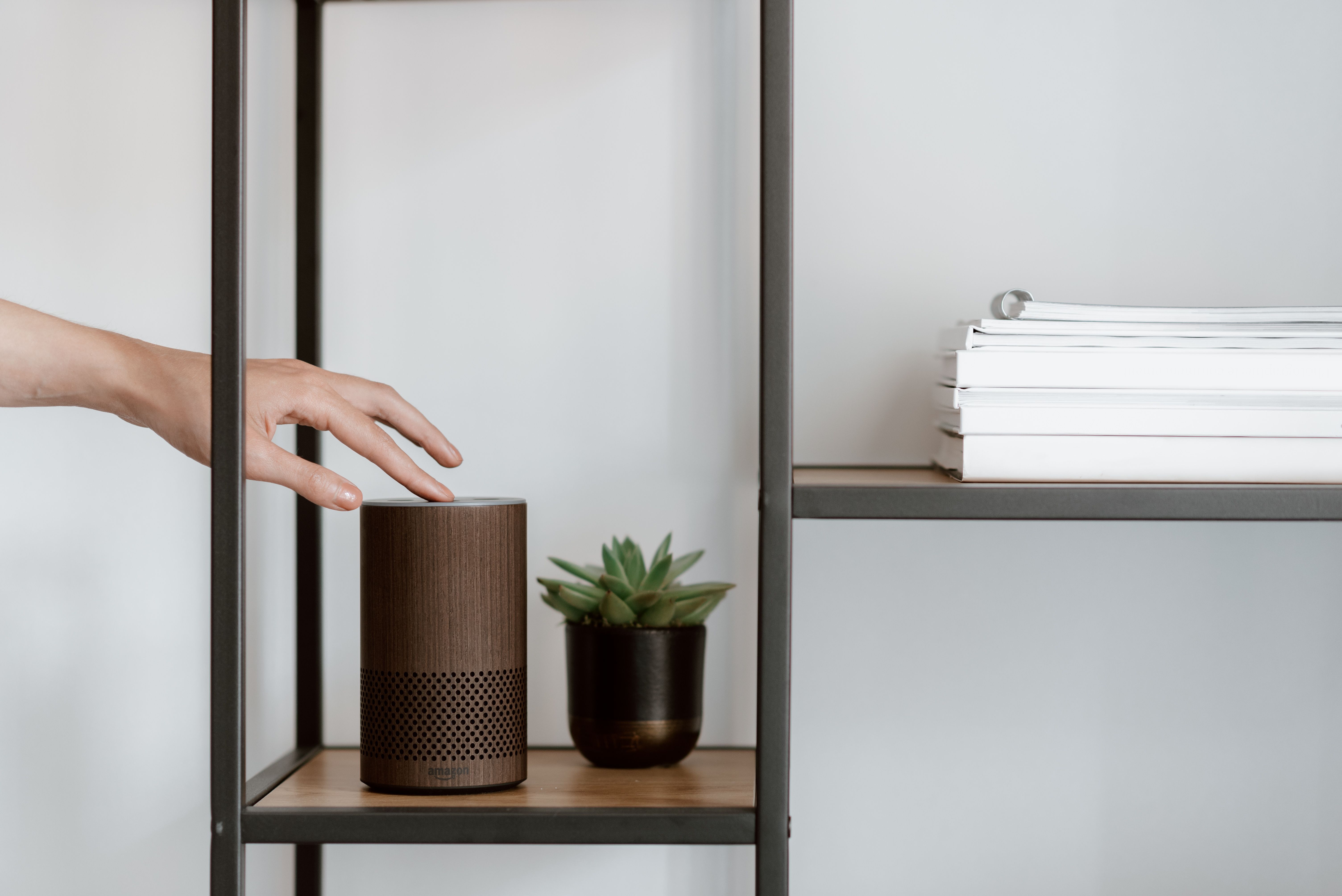 Best Smart Displays 2026: Amazon Echo Show vs Google Nest Hub