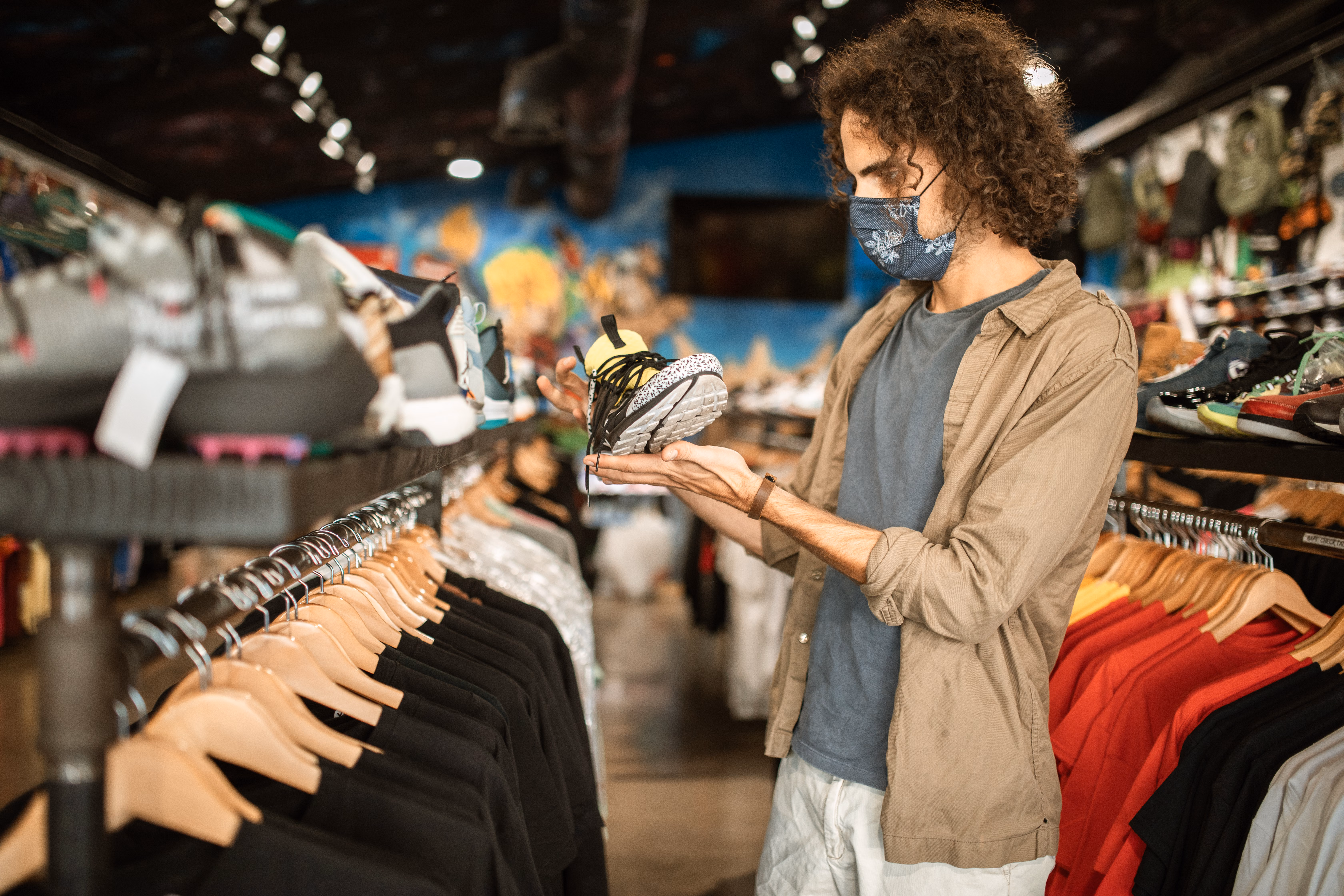 The Complete Fashion & Apparel Buying Guide 2026: How to Build a Smarter Wardrobe