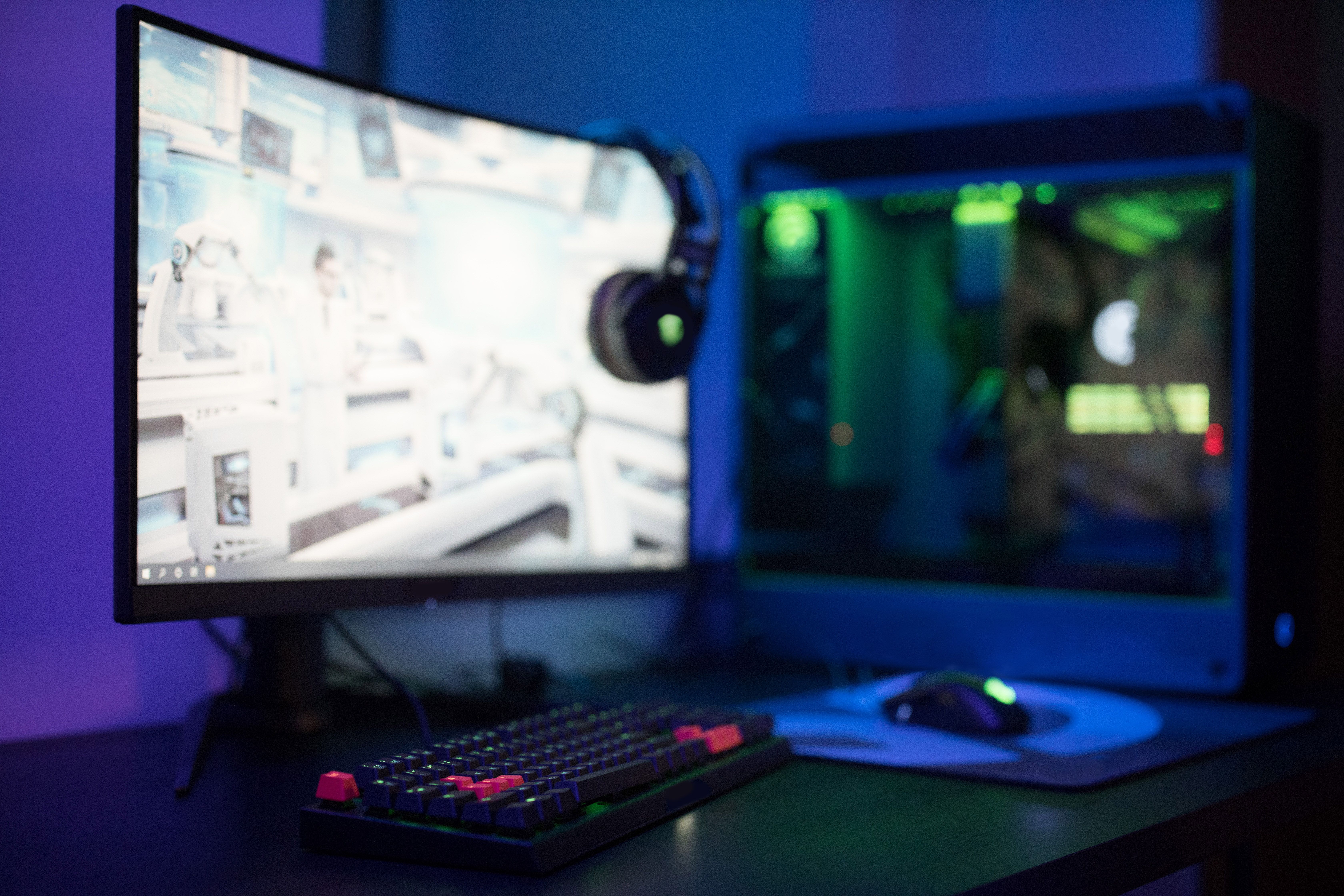 Gaming Buyer's Guide 2026: Consoles, PCs & Accessories — Complete Platform Comparison