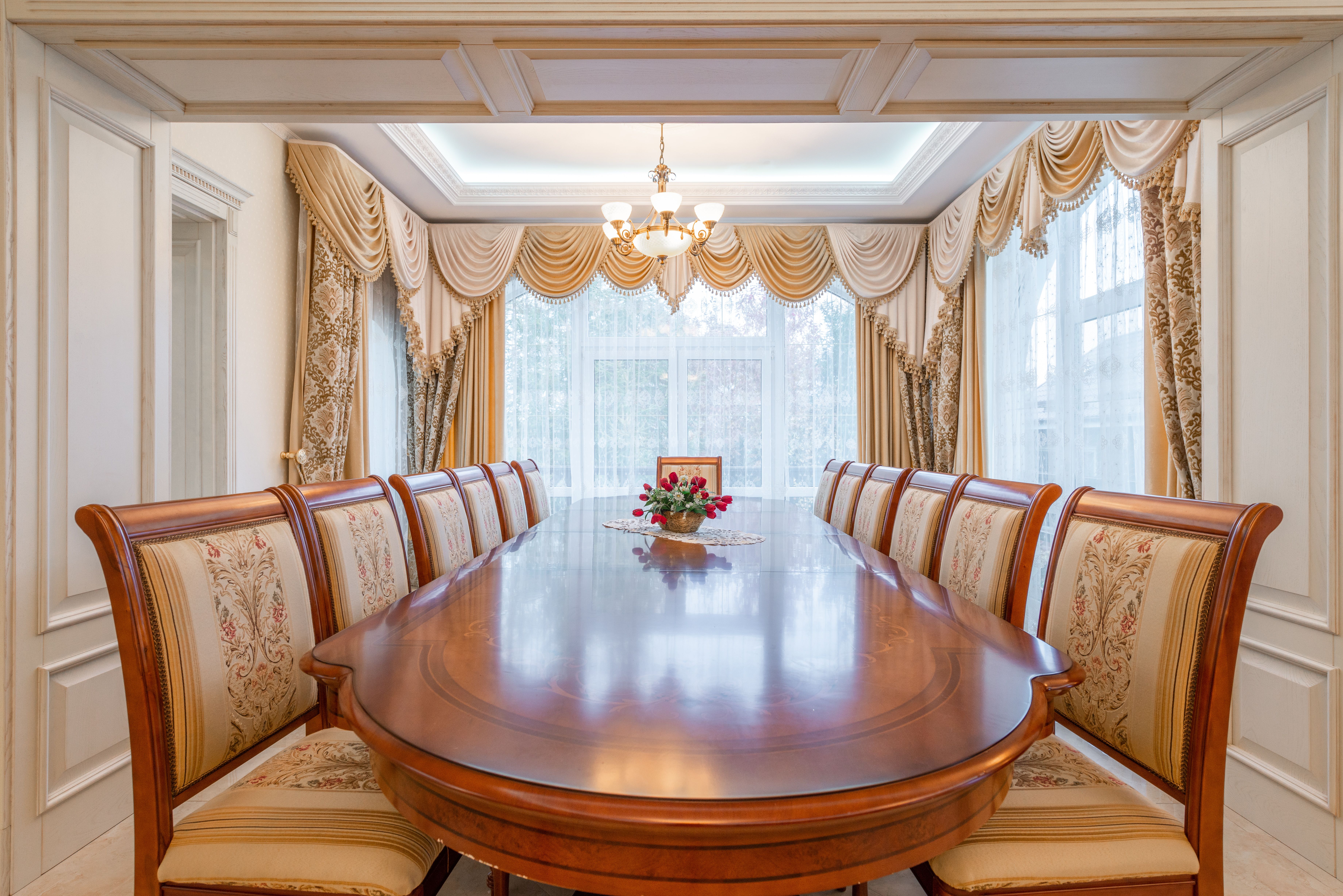 Best Dining Room Tables & Chairs 2026: Budget to Luxury Picks